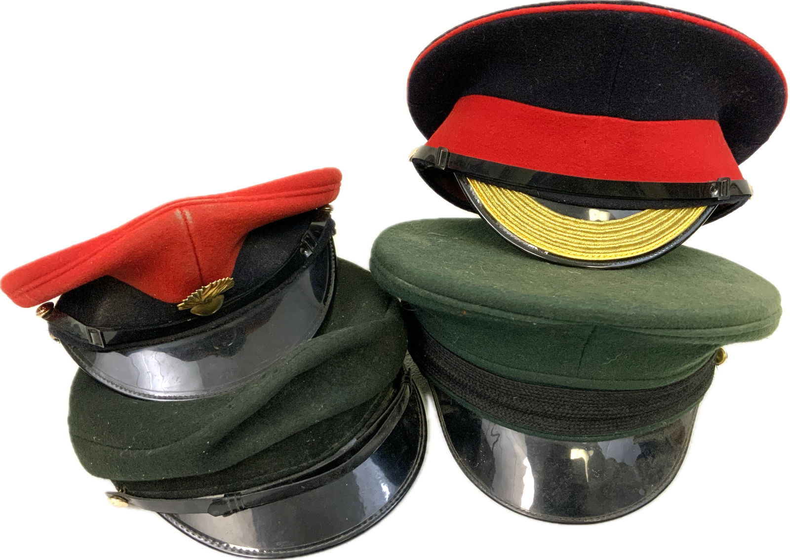 VINTAGE BRITISH REGIMENTALS VISOR CAPS: VINTAGE BRITISH REGIMENTALS VISOR CAPS.LOT OF 4