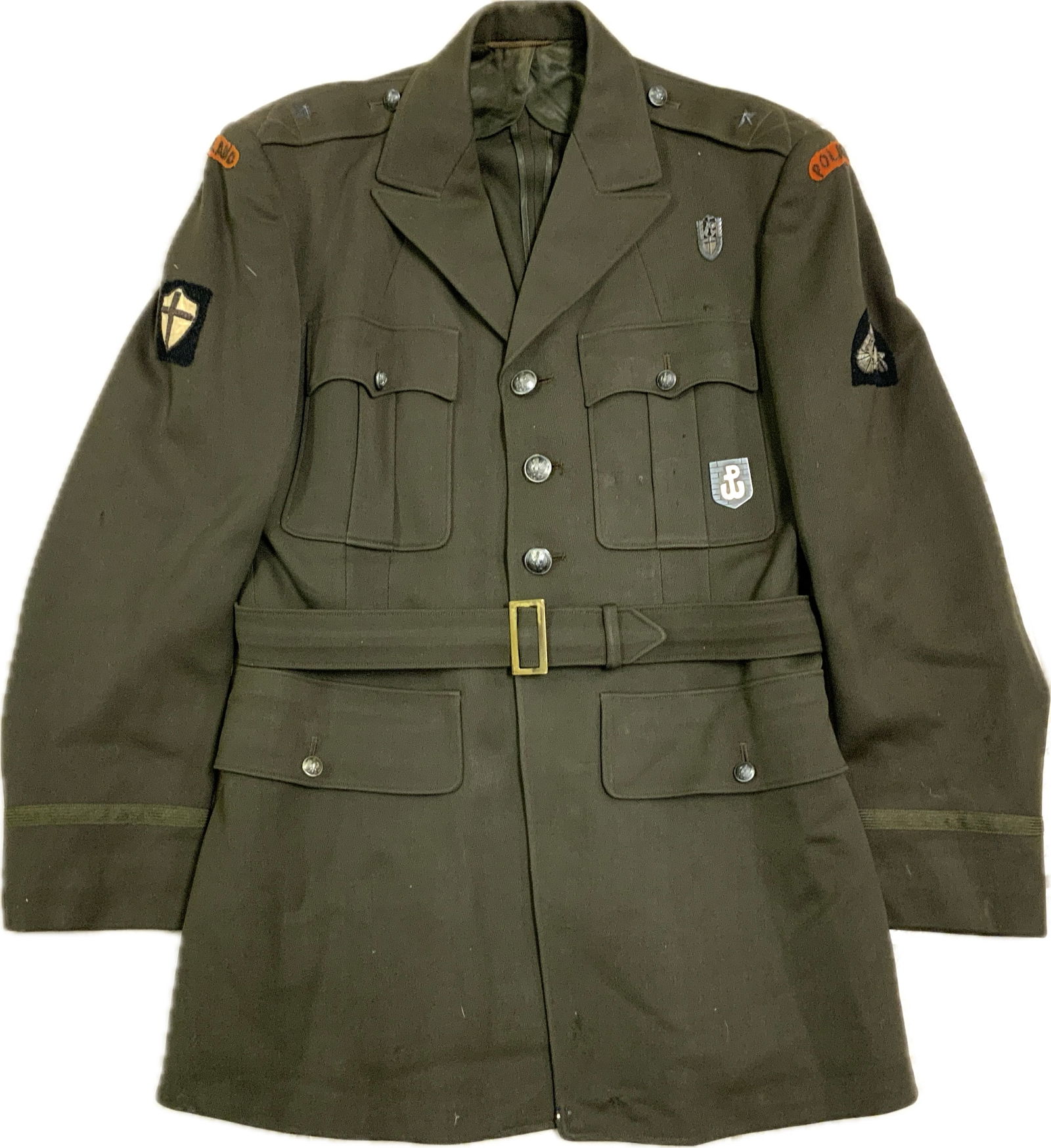 WWII POLISH GENERAL UNIFORM TUNIC: WWII POLISH GENERAL UNIFORM TUNIC. AMERICAN MADE OFFICERS GRADE TUNIC DATED 1944. COMPLETE WITH POLISH GENERAL STARS, BUTTONS AND SLEEVE PATCHES AND WITH SOME BADGES. WELL USED BUT STILL VERY GOOD CON