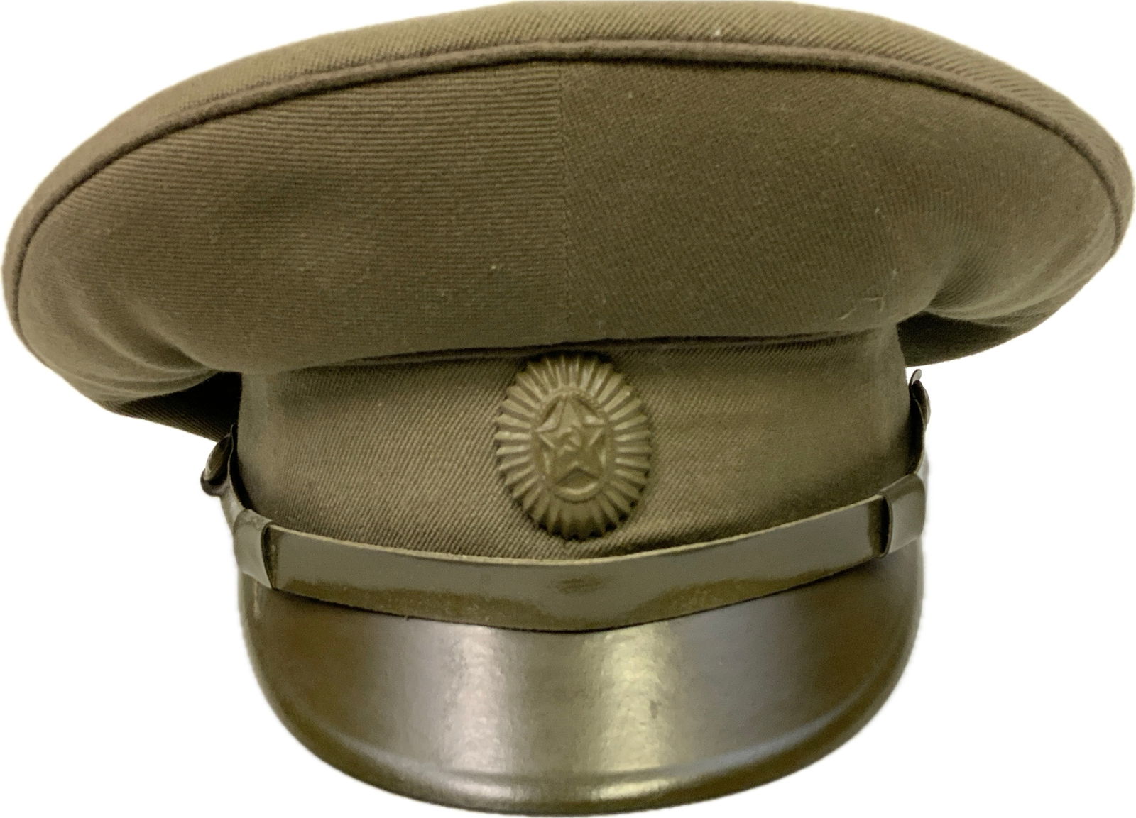 USSR SOVIET ARMY OFFICERS FIELD GREEN VISOR HAT: USSR SOVIET ARMY OFFICERS FIELD GREEN VISOR HAT. WELL USED BUT IN GREAT CONDITION. SIZE 57. MANUFACTURING TAG INSIDE.