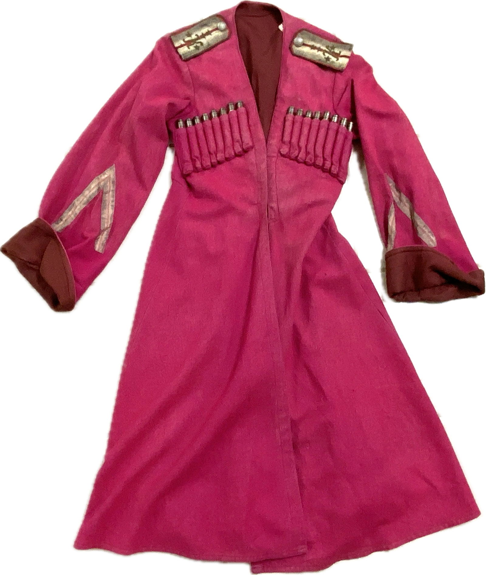 RUSSIAN CIVIL WAR WHITE ARMY COSSACK OFFICERS UNIFORM DRESS CHERKESKA: RUSSIAN CIVIL WAR WHITE ARMY COSSACK OFFICERS UNIFORM DRESS CHERKESKA.VERY RARE FIND. COMPLETE WITH SHOULDER BOARDS AND SLEEVE INSIGNIA. WELL WORN BUT STILL GREAT CONDITION.