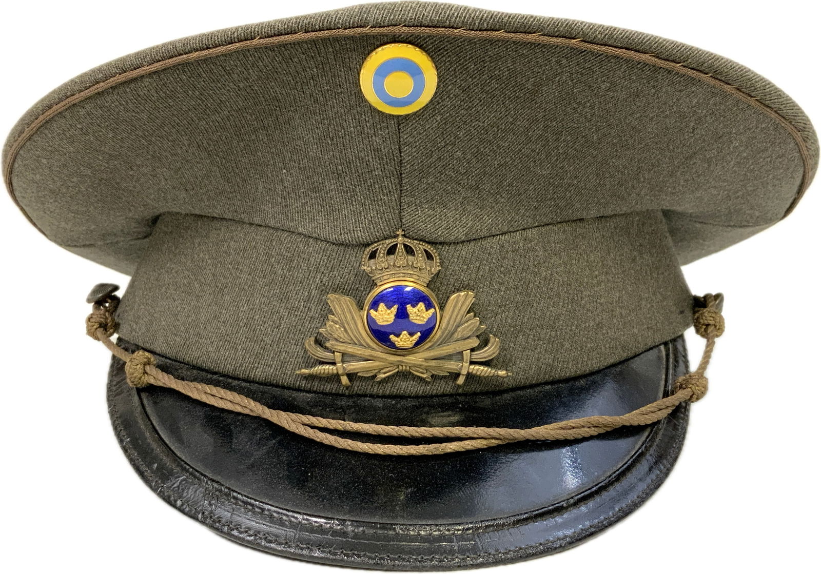 SWEDEN WWII SWEDISH ARMY OFFICER VISOR HAT: SWEDEN WWII SWEDISH ARMY OFFICER VISOR HAT.GREAT CONDITION. NAME INSIDE.