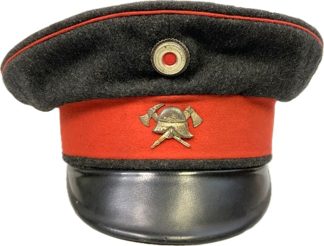 IMPERIAL GERMAN FIREMEN OFFICIAL VISOR HAT: IMPERIAL GERMAN FIREMEN OFFICIAL VISOR HAT . GOOD CONDITION FOR ITS AGE. MAKER MARK INSIDE. RARE TO FIND. SOME WRITING ON THE INSIDE VISOR.