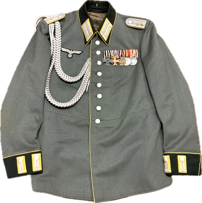 WWII GERMAN ARMY SIGNAL OFFICER DRESS UNIFORM TUNIC WAFFENROCK: WWII GERMAN ARMY SIGNAL OFFICER DRESS UNIFORM TUNIC WAFFENROCK. VERY NICE NEAR MINT CONDITION AND LARGE SIZE . NICE BULLION EAGLE. AWARDS MEDALS BAR. RARE LEMON YELLOW PIPED FOR SIGNAL. SHOULDER BOARD