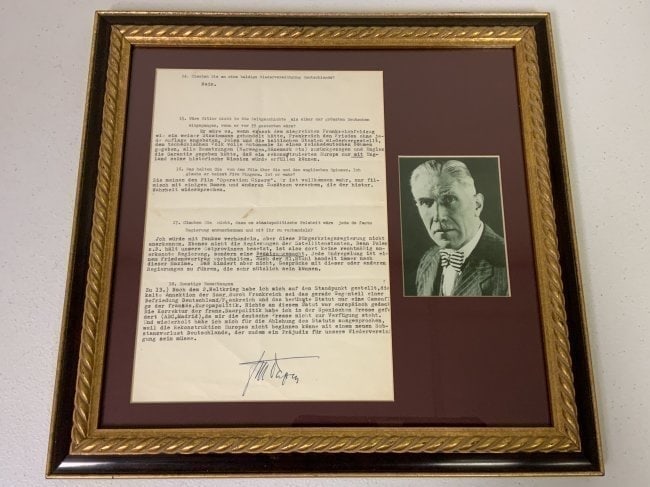 FRANZ VON PAPEN SIGNED DOCUMENT PROFESSIONALLY FRAMED WITH A CERTIFICATE OF AUTHENTICITY: FRANZ VON PAPEN SIGNED DOCUMENT PROFESSIONALLY FRAMED . 1953 DATED INTERVIEW HAND SIGNED BY ERICH RAEDER. TRANSLATION IN ENGLISH OF THE DOCUMENT AND ORIGINAL TYPED INTERVIEW WITH A CERTIFICATE OF AUTH