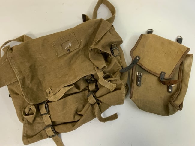 VINTAGE MILITARY CANVAS BAGS (1 of 4)
