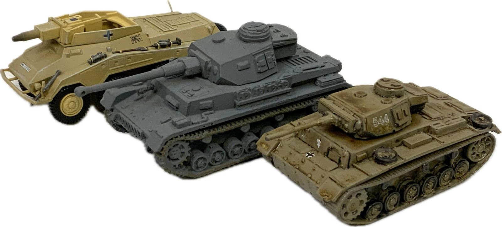 WWII GERMAN MODELS TANKS AND MILITARY VEHICLES CUSTOM DETAILED: WWII GERMAN MODELS TANKS AND MILITARY VEHICLES CUSTOM DETAILED.DIE CAST AND PLASTIC. ABOUT 3" - 3 1/2"LONG