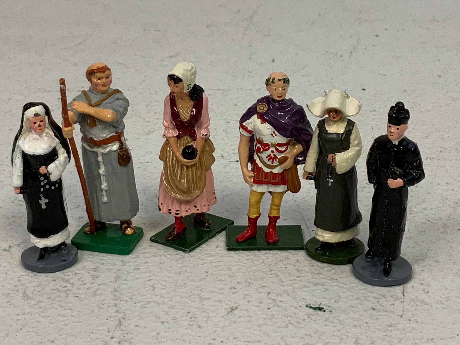 LOT OF PAINTED LEAD TOY FIGURES: LOT OF PAINTED LEAD TOY FIGURES