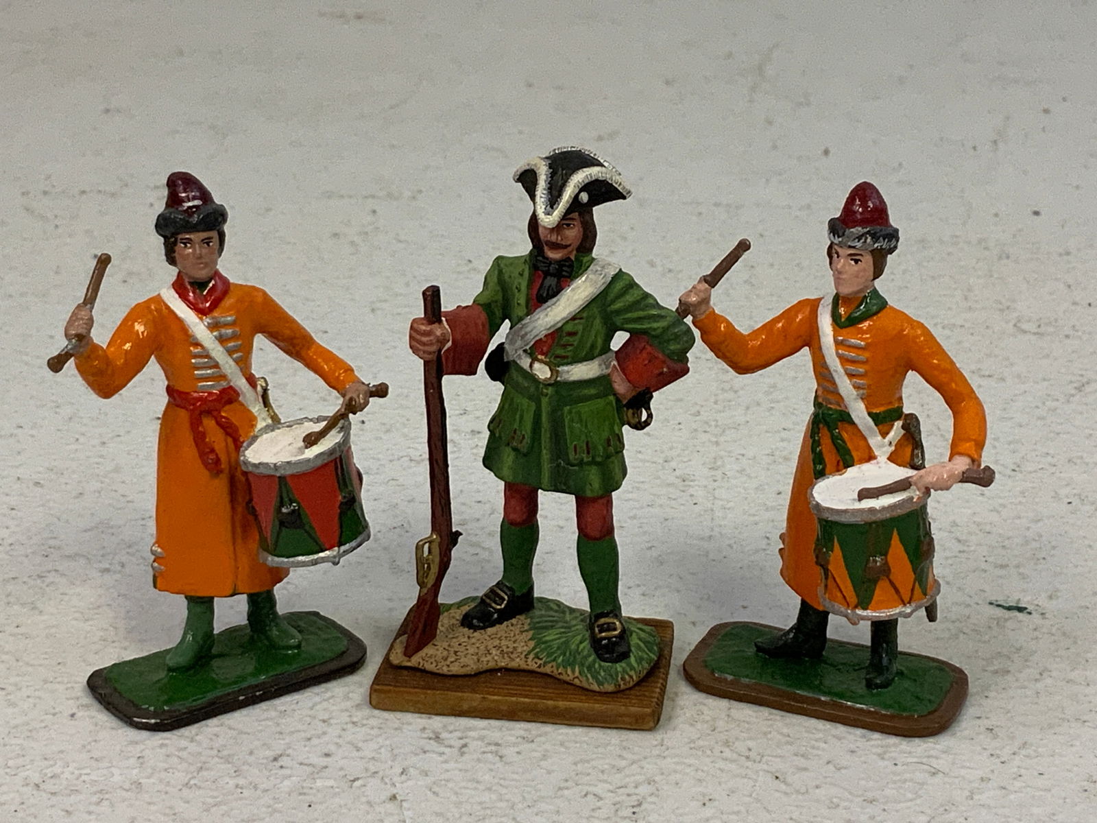 LOT OF PAINTED LEAD TOY SOLDIERS RUSSIAN PETER THE GREAT ARMY: LOT OF PAINTED LEAD TOY SOLDIERS RUSSIAN PETER THE GREAT ARMY