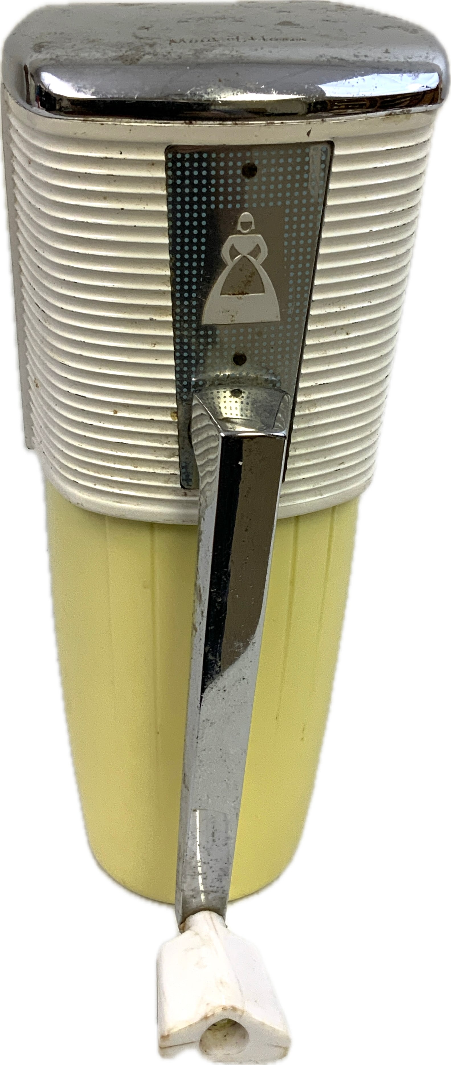 VINTAGE MAID OF HONOR WALL MOUNT ICE CRUSHER RETRO STYLE: VINTAGE MAID OF HONOR WALL MOUNT ICE CRUSHER RETRO STYLE. 1950'S-60'S. GOOD WORKING CONDITION. 9" TALL.