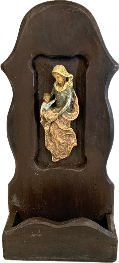 ANTIQE MADONNA AND INFANT JESUS WALL SHRINE: ANTIQE MADONNA AND INFANT JESUS WALL SHRINE.AARGAU,SWITZERLAND FOLK ART. AUSTRIAN WORKSHOP.CIRCA 1880. 24" X 10 1/2" SIZE. EX.TURTURICE COLLECTION TURIN,ITALY. FROM DR. PAUL D LYNN COLLECTION.