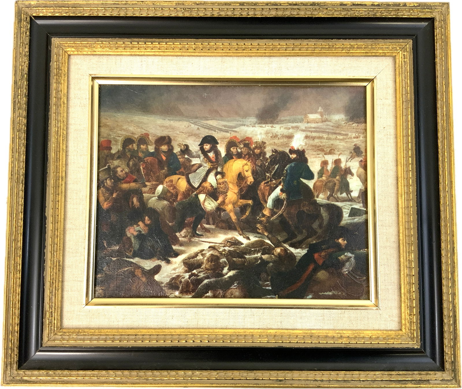 ANTIQUE NAPOLEON ON THE BATTLEFIELD PAINTING FRAMED ARTWORK: ANTIQUE NAPOLEON ON THE BATTLEFIELD PAINTING FRAMED ARTWORK. VERY NICE DECORATING PIECE READY TO GO ON THE WALL. 15" X 13" SIZE