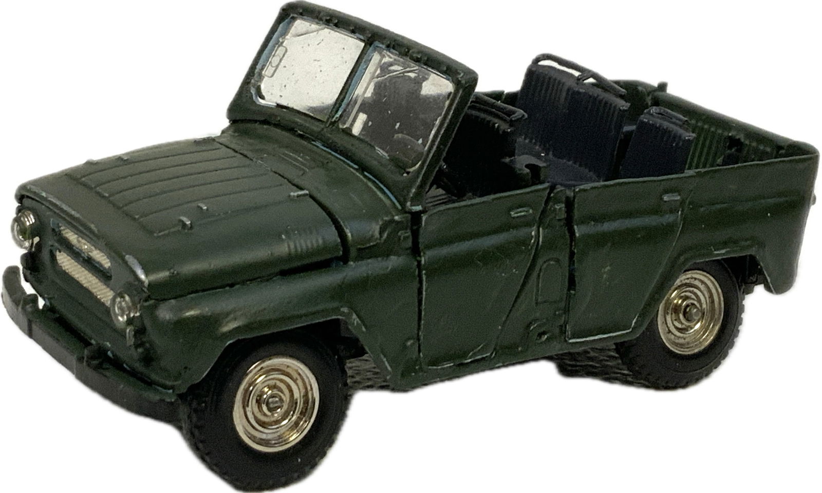 USSR UAZ-469 DIECAST CAR MODEL: USSR UAZ-469 DIECAST CAR MODEL. MILITARY GREEN COLOR PAINTED. 3 1/2" LONG.