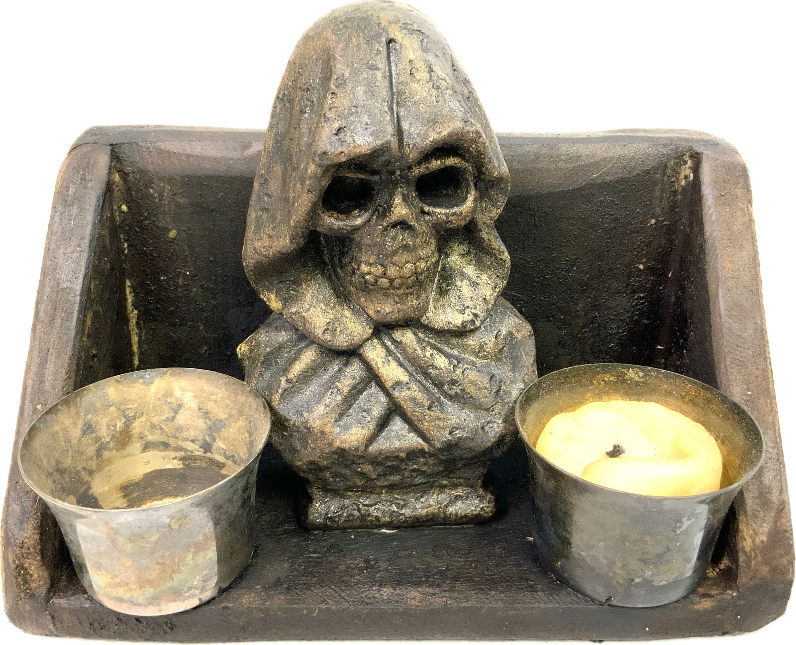 VINTAGE SANTA MUERTE SHRINE FIGURE: VINTAGE SANTA MUERTE SHRINE FIGURE.8 1/2" X 7 1/2". FROM DR. PAUL D. LYNN COLLECTION.