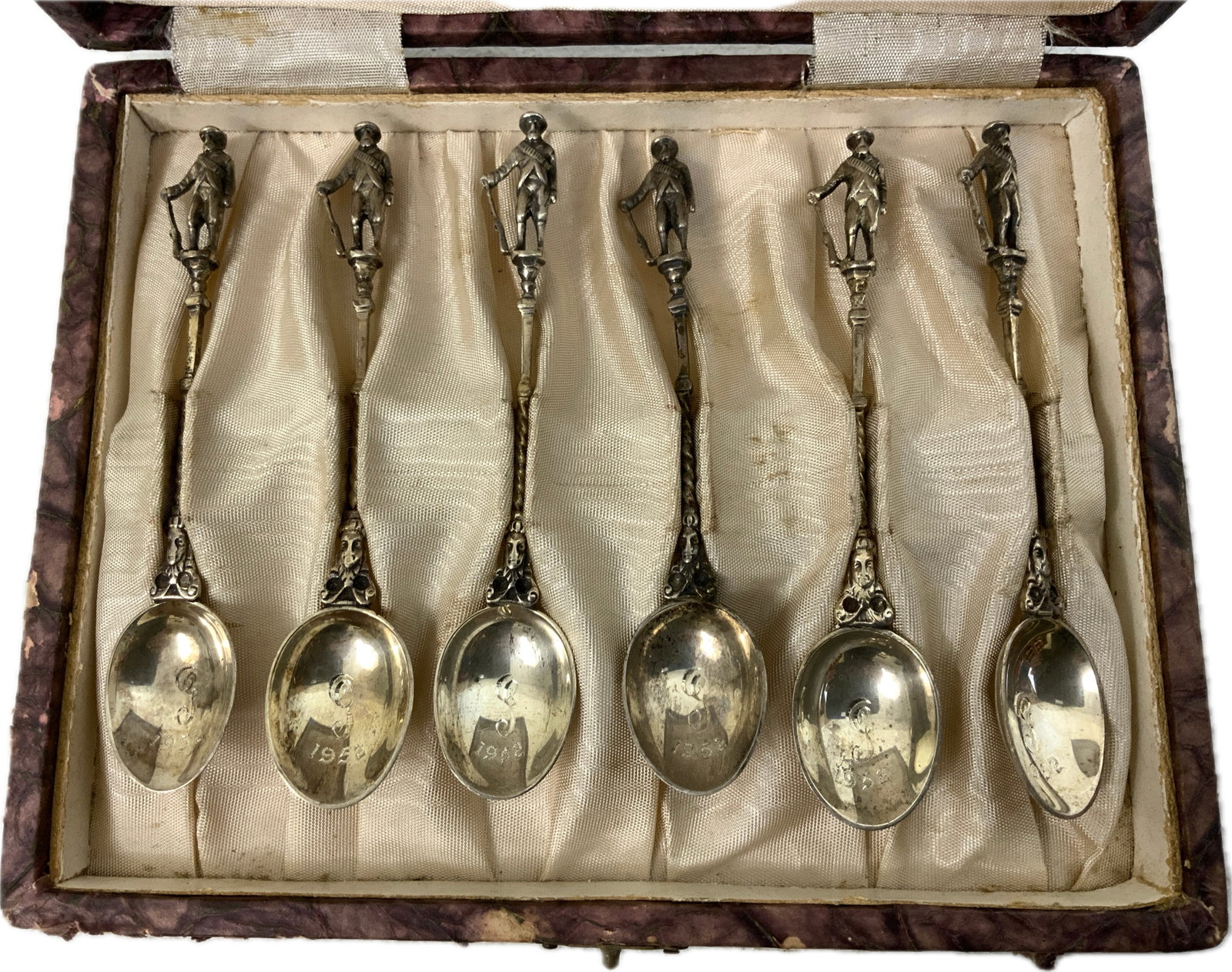 VINTAGE GERMAN 835 SILVER SET OF TEA SPOONS: VINTAGE GERMAN 835 SILVER SET OF TEA SPOONS . BEAUTIFUL SET . COMES IN FITTED BOX 5 1/2 X 7 . SPOONS HAVE ENGRAVED INITIALS AND 1952 DATE . TOTAL WEIGHT OF THE SILVER IS 70 GRM. 4 1/4" LONG SPOONS.