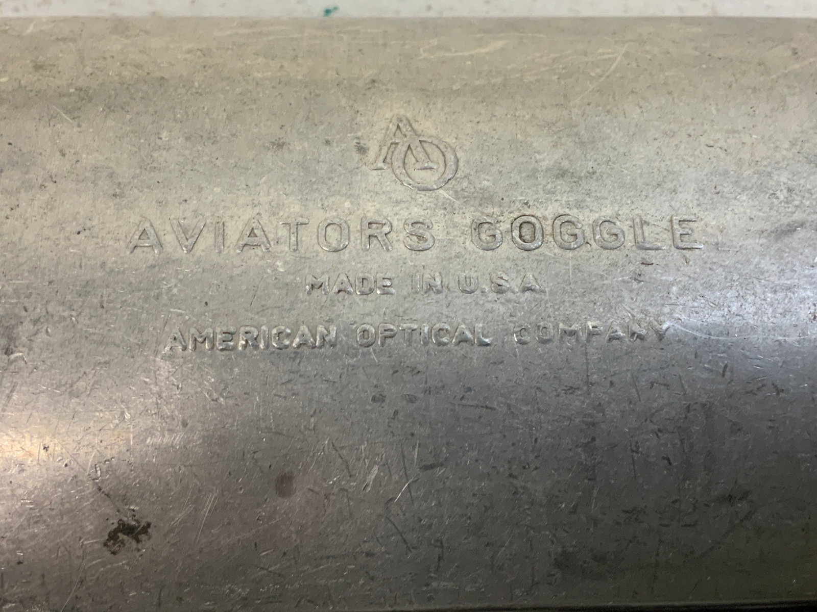 WWII US AVIATORS GOGGLES WITH CASE - 4