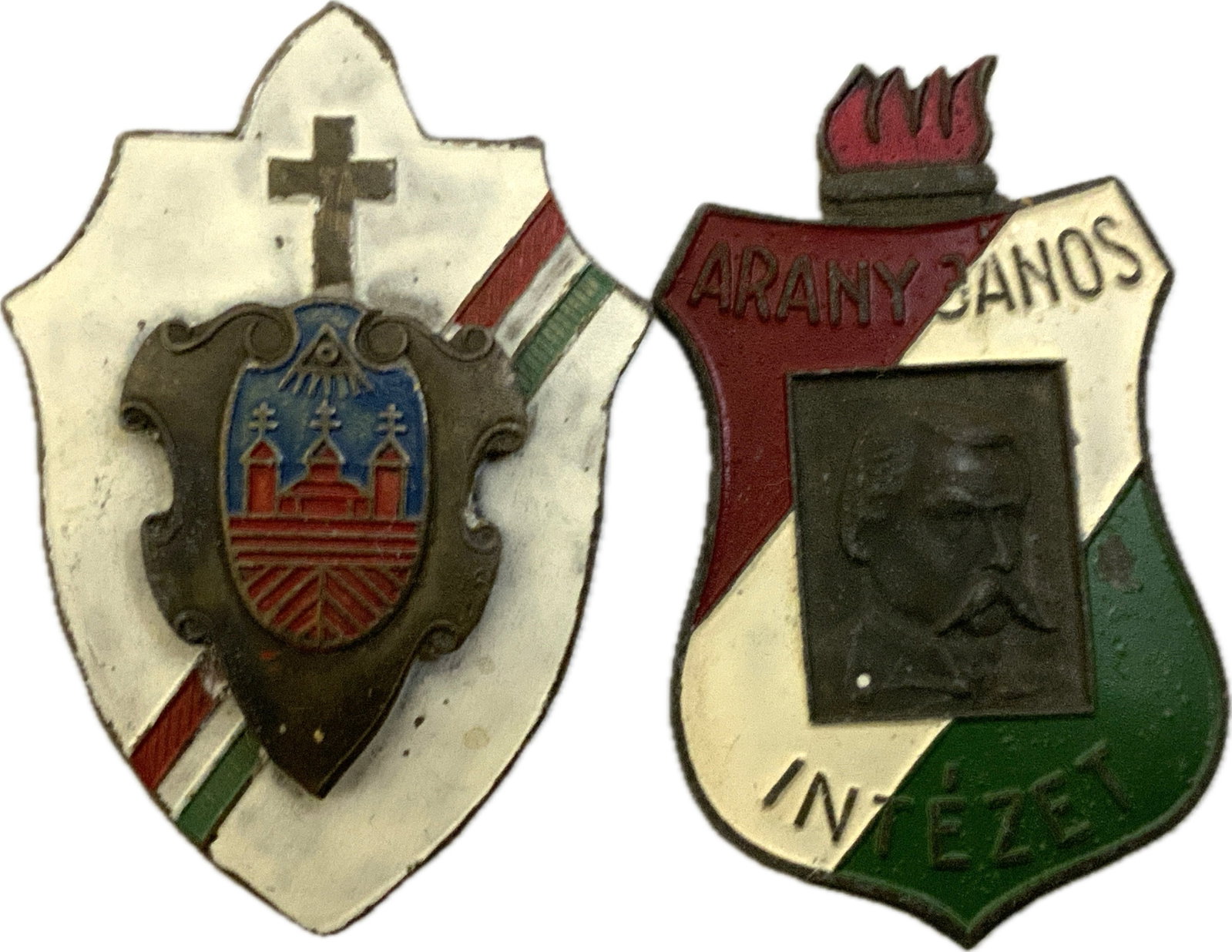 HUNGARY PATRIOTIC AND MILITARY BADGES (1 of 3)