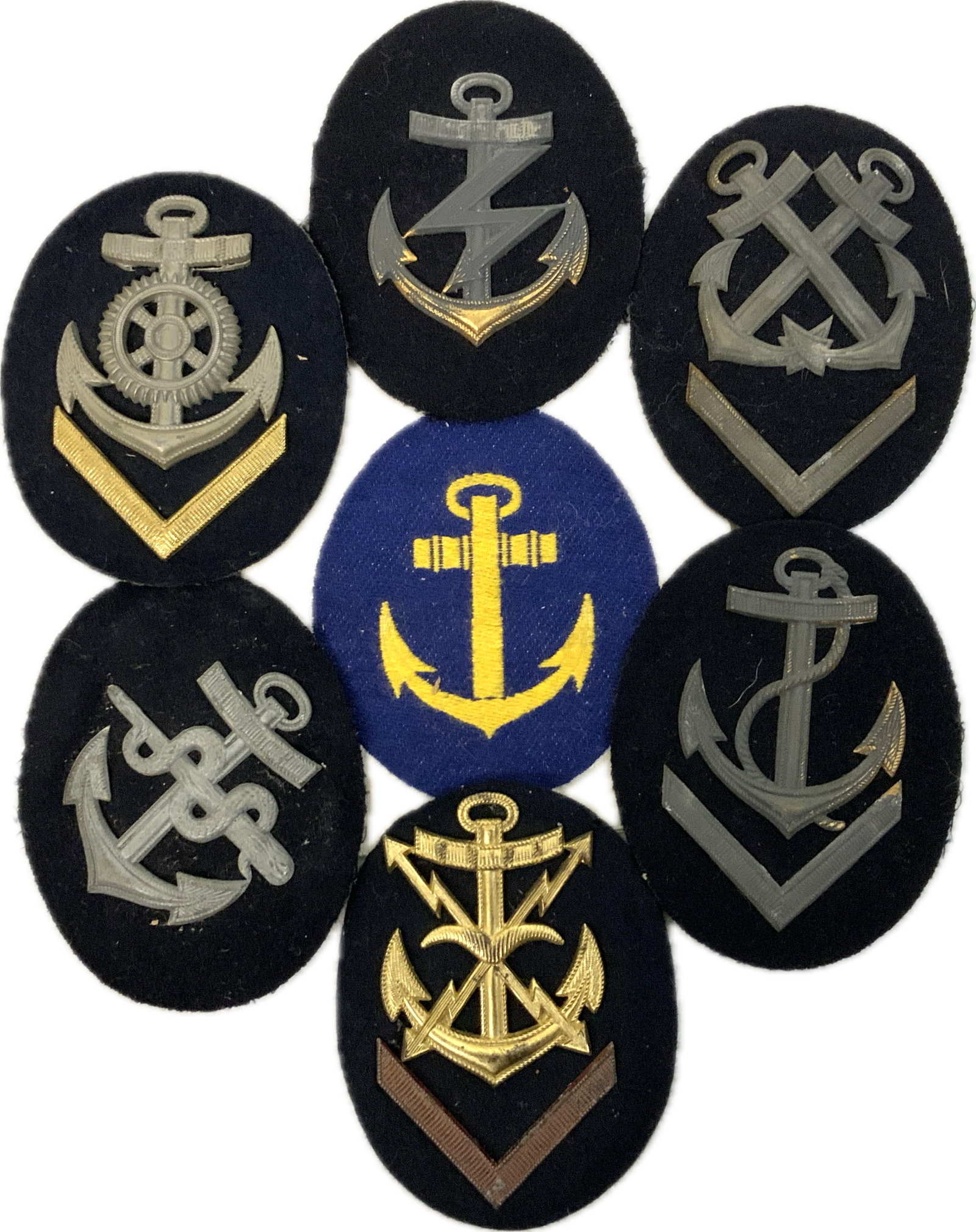 WWII GERMAN NAVY INSIGNIA LOT: WWII GERMAN NAVY INSIGNIA LOT