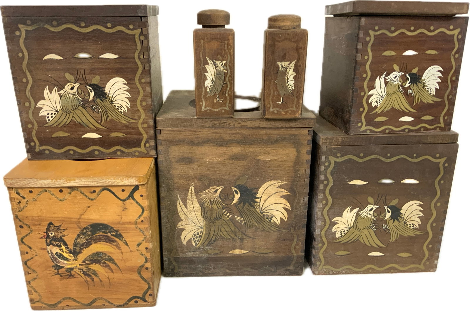VINTAGE ENGLISH COCKFIGHTING KITCHEN STORAGE WOODEN BOXES AND SALT AND PEPER CONTAINERS (1 of 5)