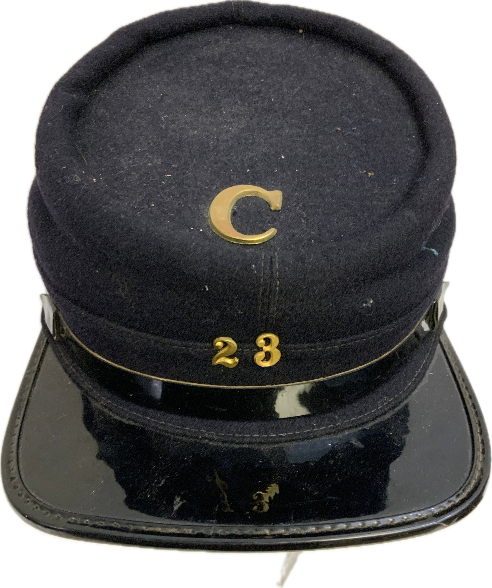 U.S. ANTIQUE VIGILANTIA 23 NEW YORK STATE NATIONAL GUARD KEPI: U.S. ANTIQUE VIGILANTIA 23 NEW YORK STATE NATIONAL GUARD KEPI.ANTIQUE. VERY GOOD OVERALL CONDITION.TAG INSIDE WITH 6 7/8 SIZE MARKED.