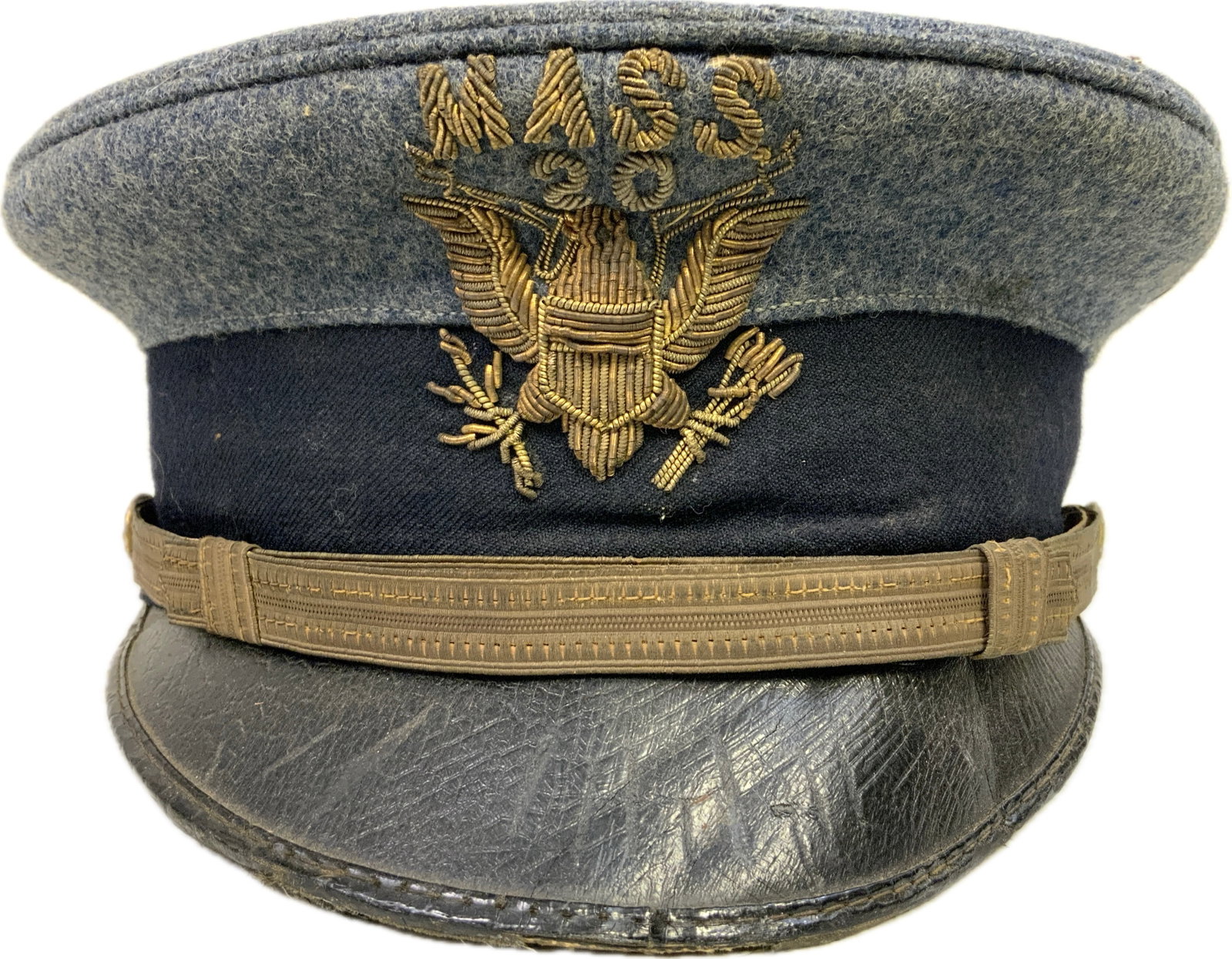 ANTIQUE U.S.CADET VISOR HAT: ANTIQUE U.S.CADET VISOR HAT.MASS.20 EMBROIDERED INSIGNIA. CIRCA EARLY 20th CENTURY. OVERALL GOOD CONDITION FOR ITS AGE WITH SOME HOLES. SMALL SIZE.