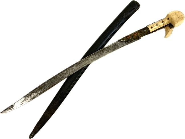 ANTIQUE OTTOMAN TURKISH YATAGAN SHORT SWORD (1 of 10)