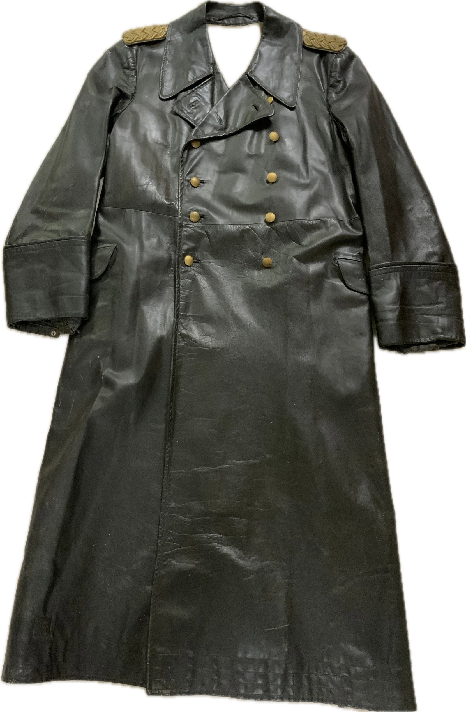 WWII GERMAN LUFTWAFFE GENERALS LEATHER COAT: WWII GERMAN LUFTWAFFE GENERALS LEATHER COAT. WELL WORN BUT STILL GOOD CONDITION.GREAT HIGH QUALITY OFFICERS LEATHER WITH GOLD TONE FINISHED BUTTONS. GENERALS GOLD AND SILVER CORD SHOULDER BOARDS.HIGH 
