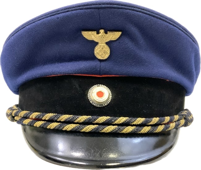 WWII GERMAN REICHSBAHN OFFICIALS RAILWAY VISOR HAT: WWII GERMAN REICHSBAHN OFFICIALS RAILWAY VISOR HAT.GREAT CONDITION CAP WITH NORMAL WEAR FOR ITS AGE. NICE MAKER MARKED SWEAT DIAMOND. SIZE 56.