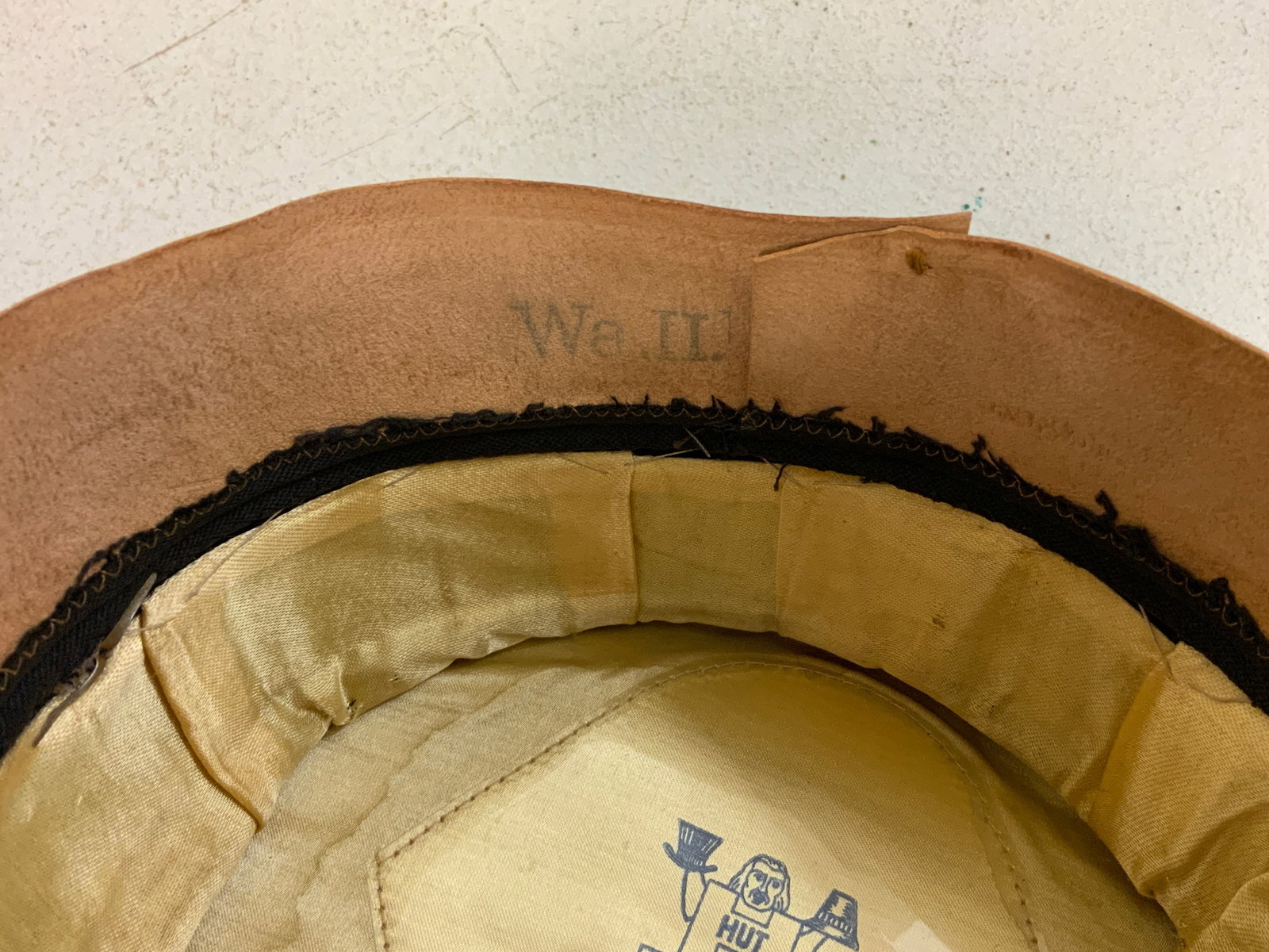 WWII GERMAN ARMY GENERALS VISOR CAP HAT - 16