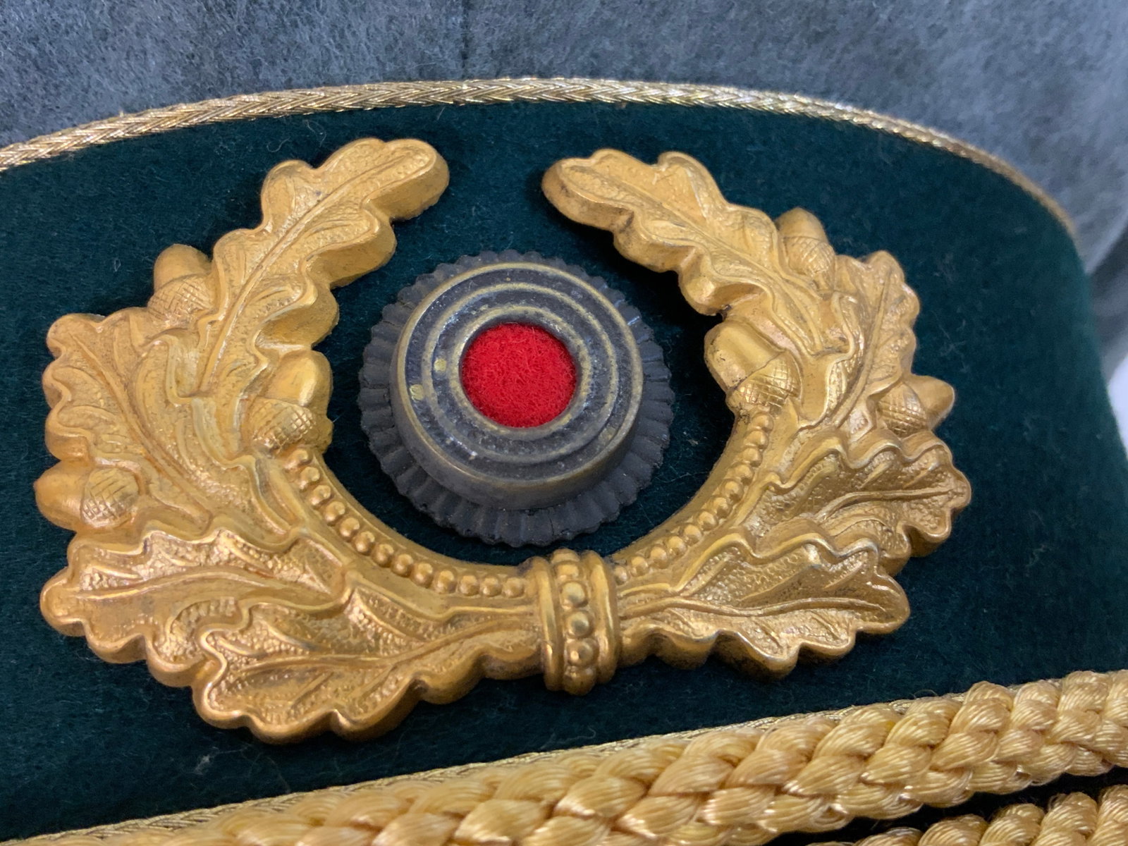 WWII GERMAN ARMY GENERALS VISOR CAP HAT - 9