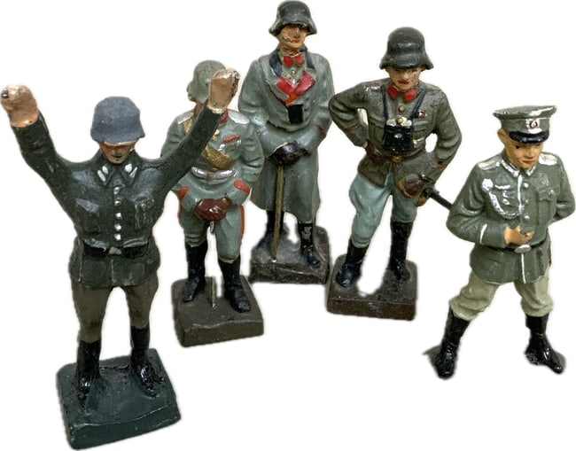 GERMAN NAZI PERIOD LINEOL / ELASTOLIN TOY SOLDIERS (1 of 2)