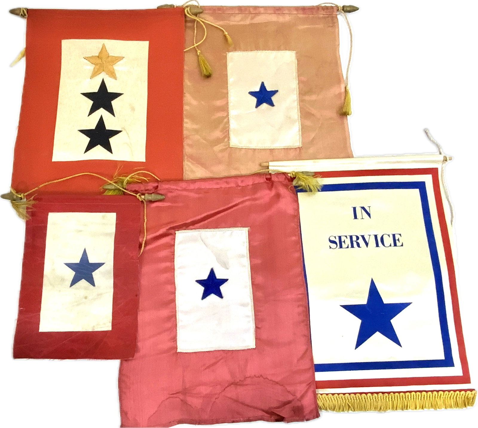 US WWI-WWII SON IN SERVICE WINDOW FLAGS (1 of 2)