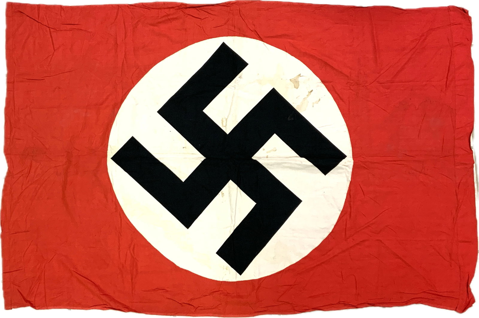 GERMANY THIRD REICH GERMAN NATIONAL FLAG: GERMANY THIRD REICH GERMAN NATIONAL FLAG. VERY GOOD CONDITION WITH SOME MINOR STAINS. DOUBLE SIDED MULTY PIECE CONSTRUCTION. SIZE 55" X 36".