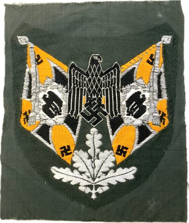 WWII GERMANY ARMY CAVALRY STANDARD BEARER SLEEVE PATCH: WWII GERMANY ARMY CAVALRY STANDARD BEARER SLEEVE PATCH. GOOD CONDITION. UNUSED. UNCUT.