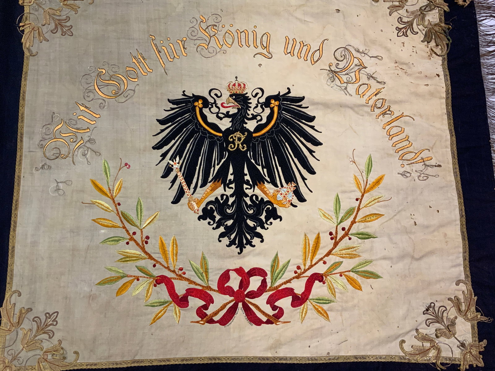 IMPERIAL GERMAN LARGE REGIMENTAL STANDART FLAG WITH POLE: IMPERIAL GERMAN LARGE REGIMENTAL STANDART FLAG WITH POLE.GREAT CONDITION FOR ITS AGE. DOUBLE SIDED WITH MAGNIFICANT HAND EMBROIDERY WORK. COMES WITH ORIGINAL POLE WITH MEDALS AFFIXED. 54" X 48" SIZE