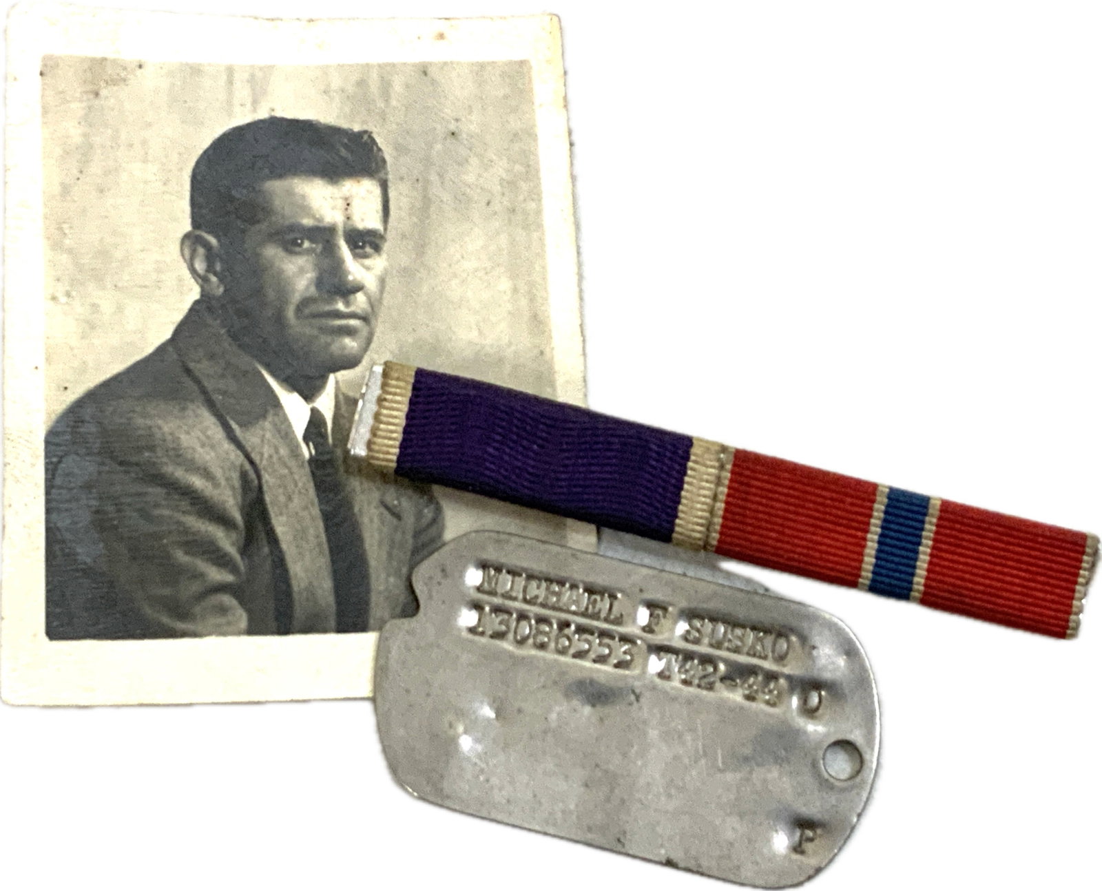 WWII U.S. IDENTIFIED PURPLE HEART RECIPIENTS DOG TAG AND PICTURE (1 of 3)