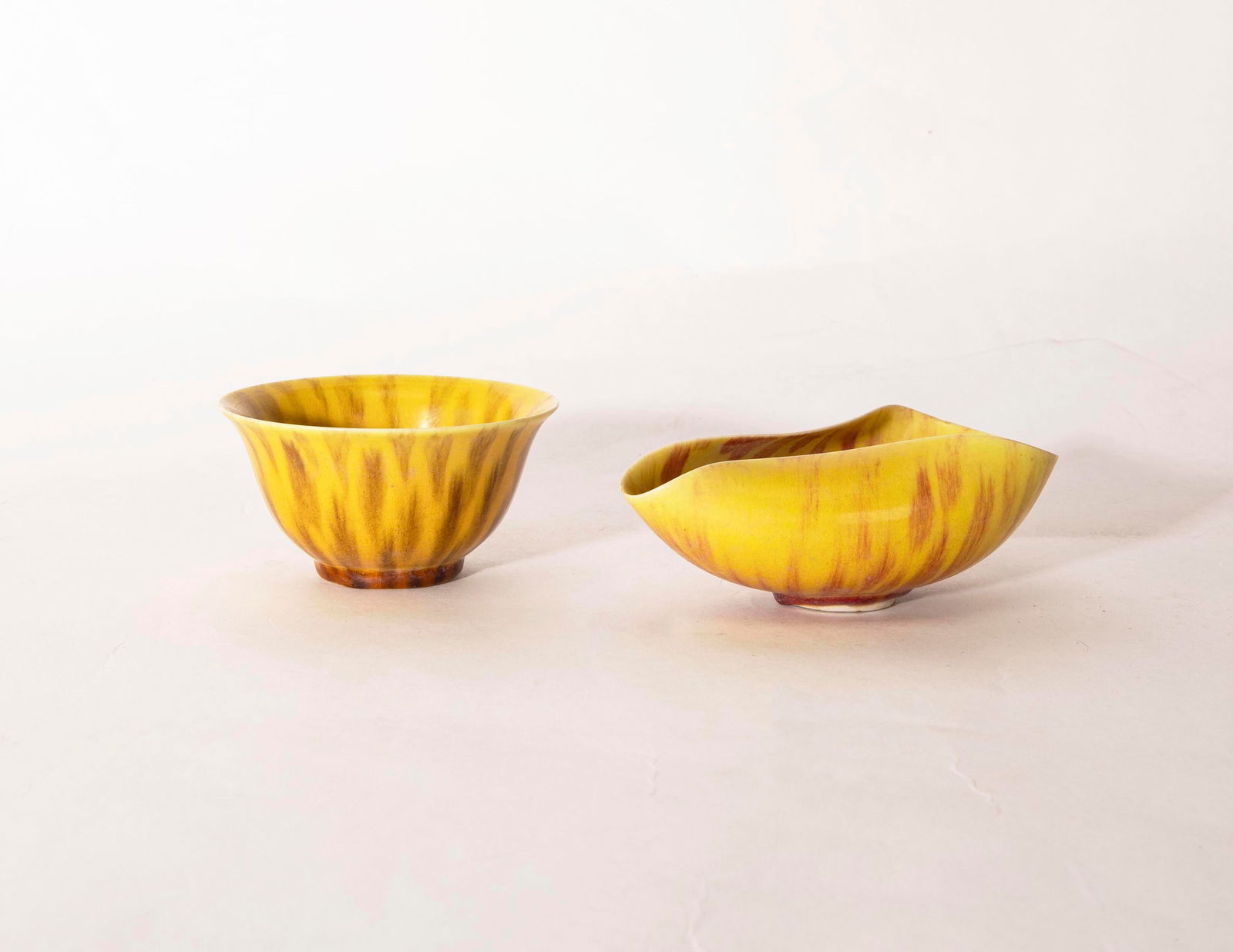 Two Chinese Yellow Glazed Cups: D:11.3cm D:8.7cm
