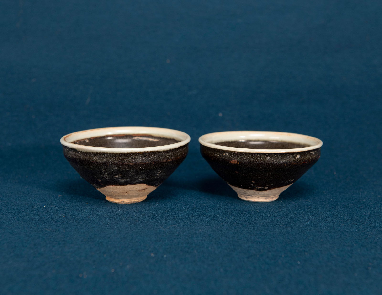 Two Chinese Cizhou Ware Bowls (1 of 4)