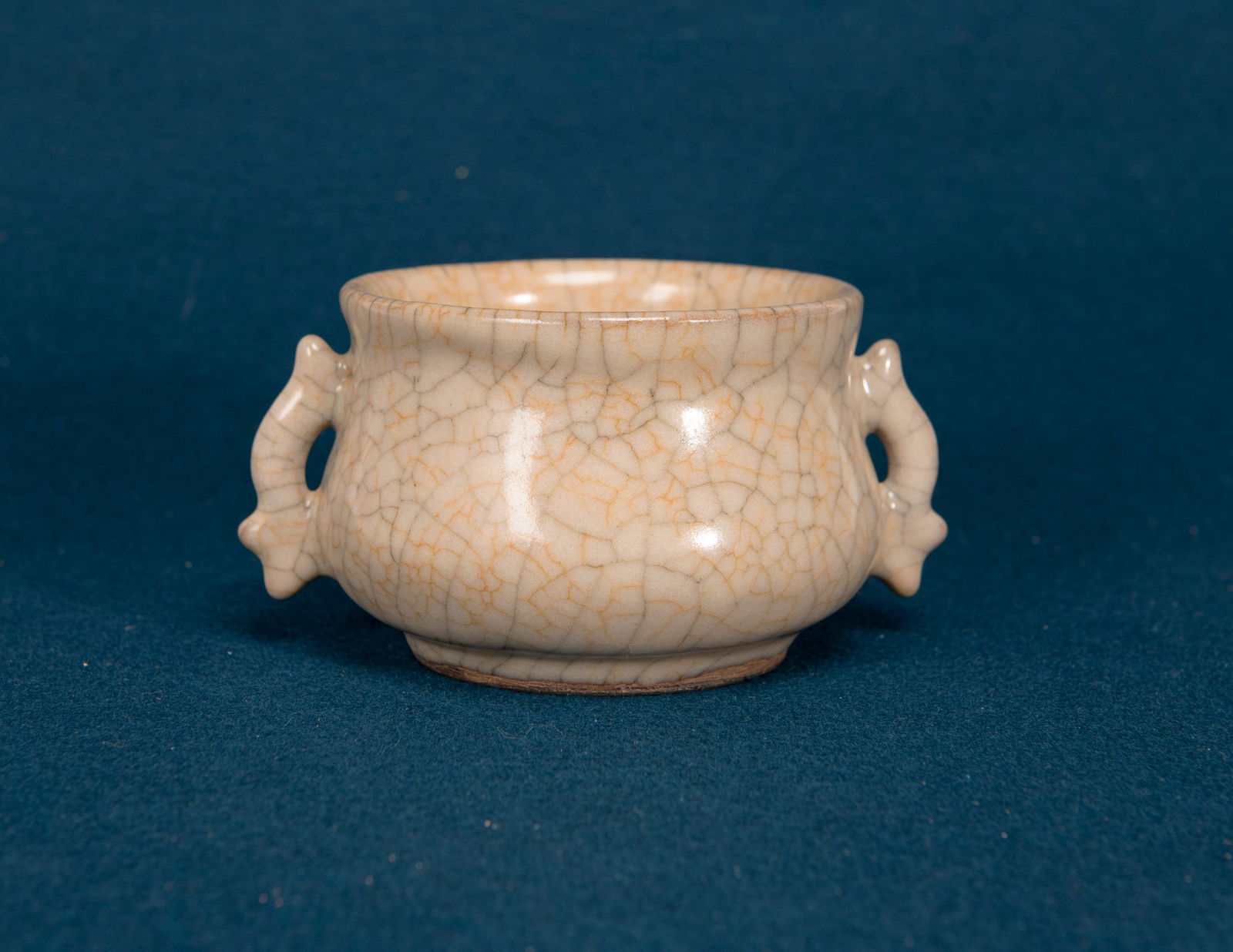 A Chinese Ge Ware Censer (1 of 4)
