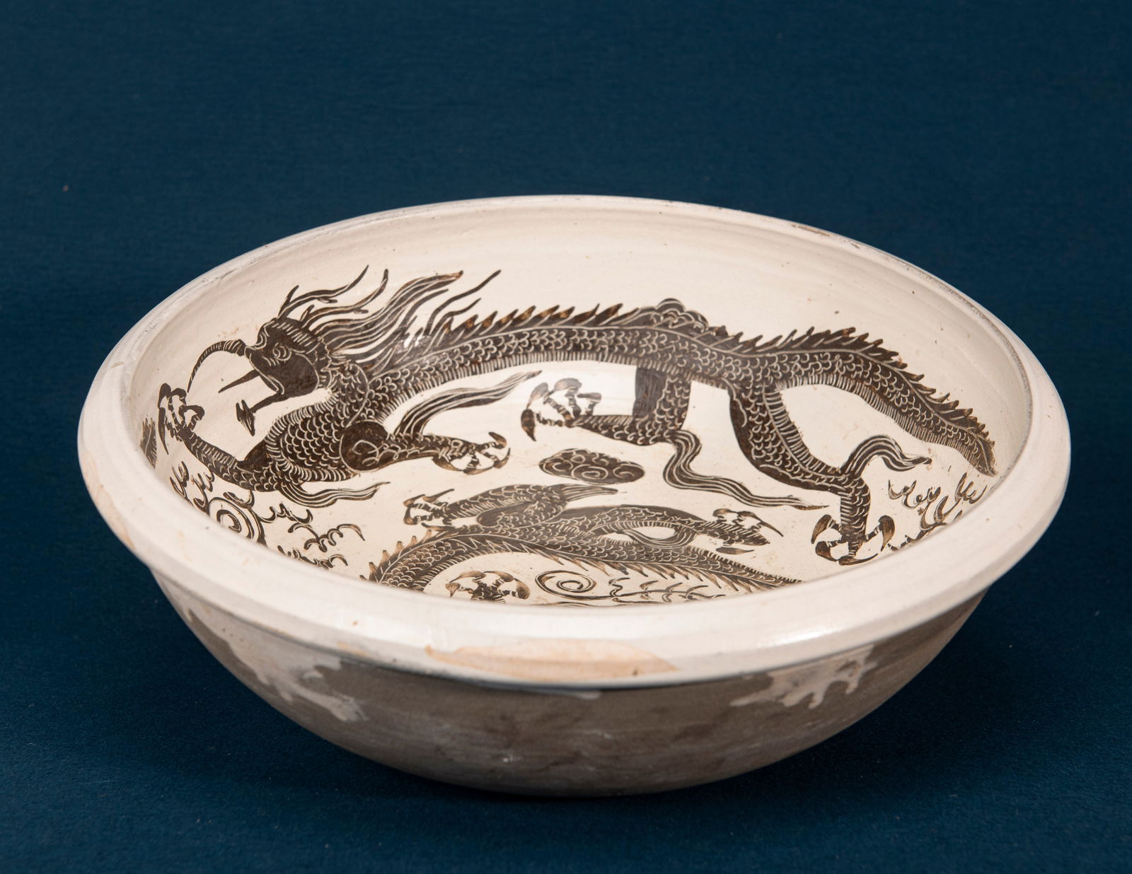 A Chinese Cizhou Ware Dragon Bowl (1 of 4)