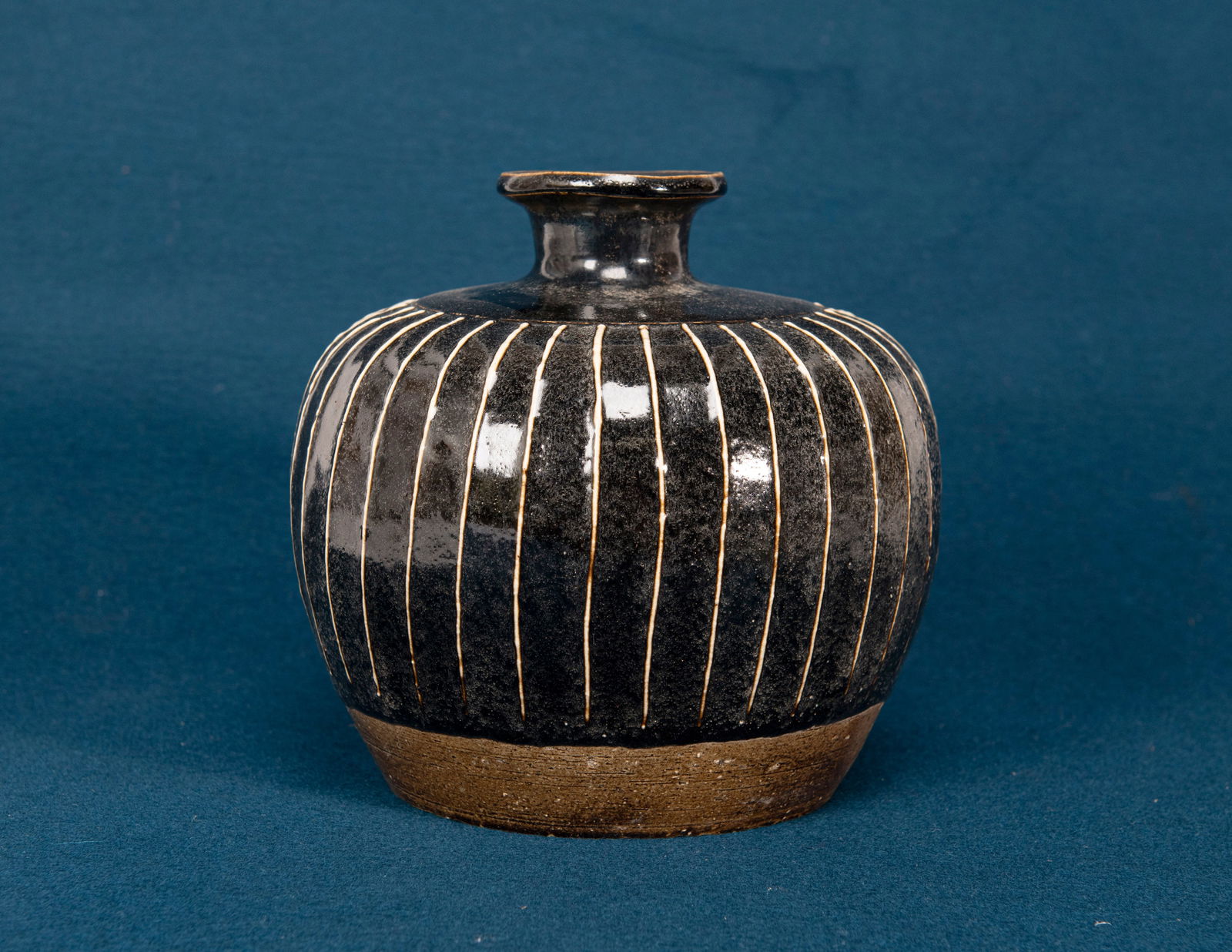 A Chinese Cizhou Ware Vase (1 of 4)