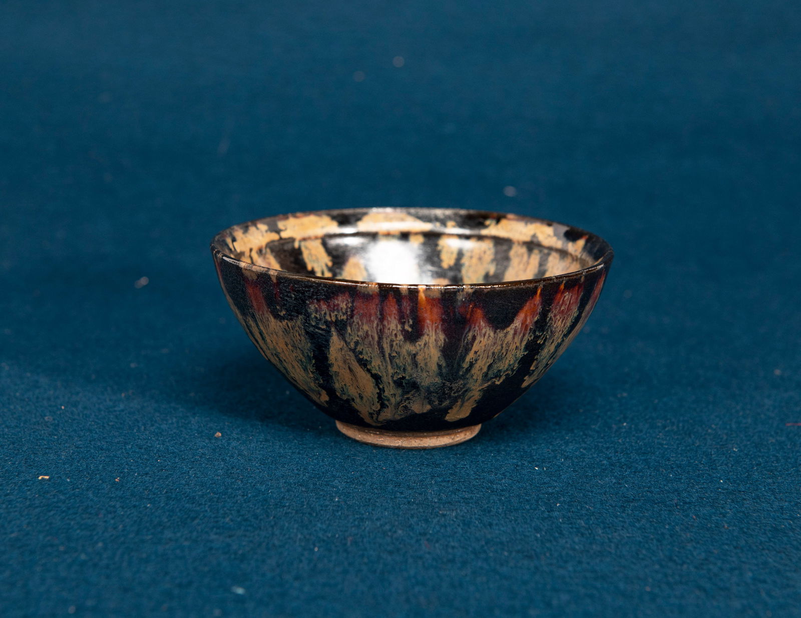 A Chinese Zizhou Ware Bowl (1 of 4)