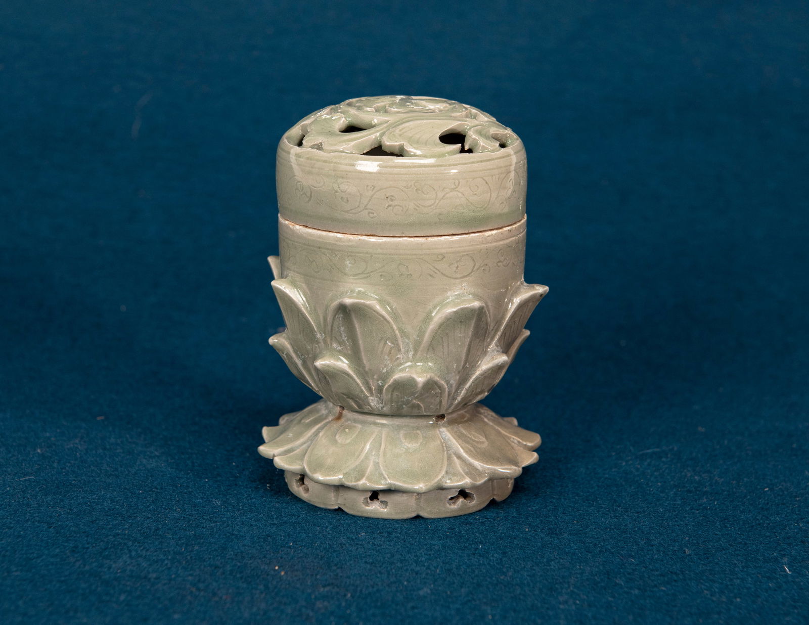 A Chinese Yue Ware Censer (1 of 6)