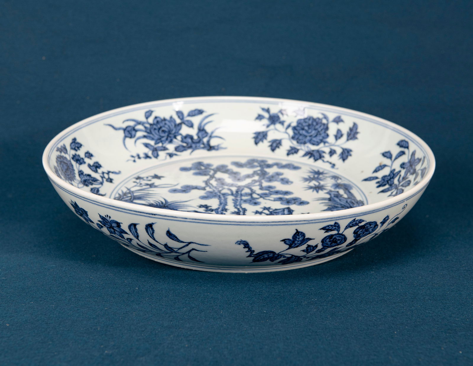 A Chinese Blue and White Floral Dish (1 of 4)