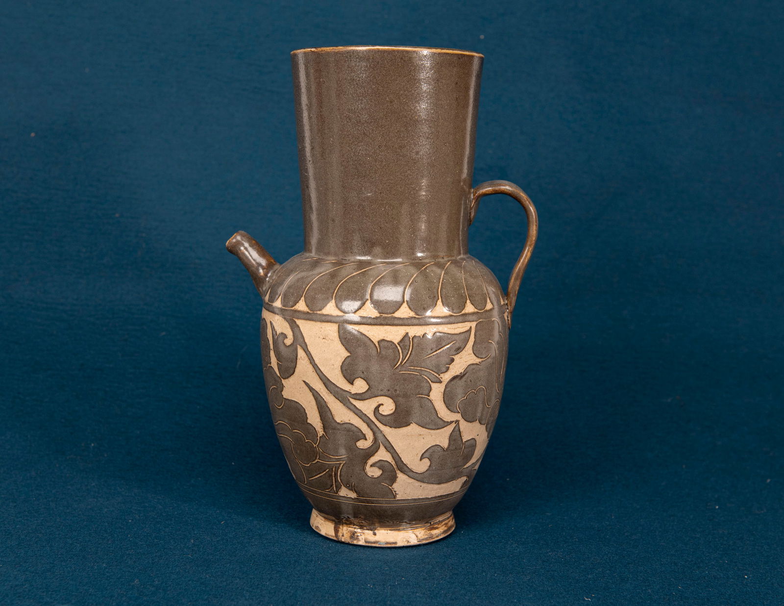 A Chinese Cizhou Ware Floral Ewer (1 of 6)