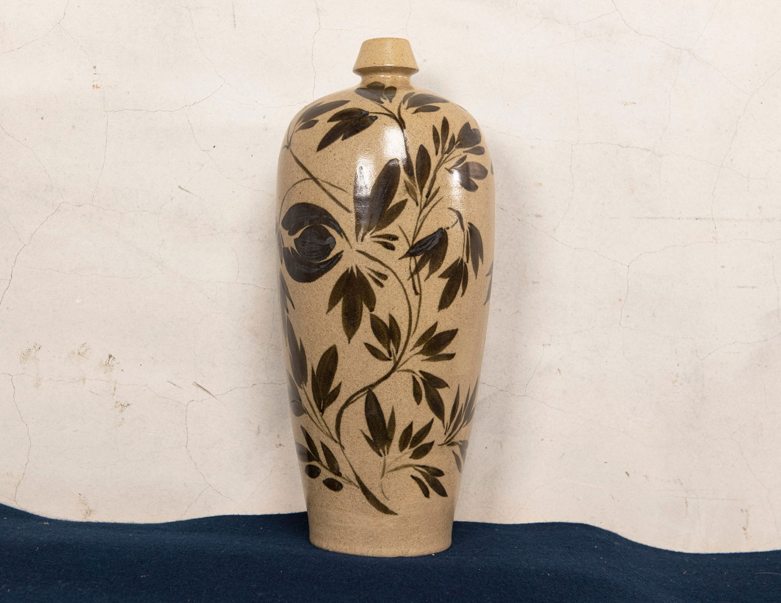 A Chinese Cizhou Ware Floral Vase (1 of 4)