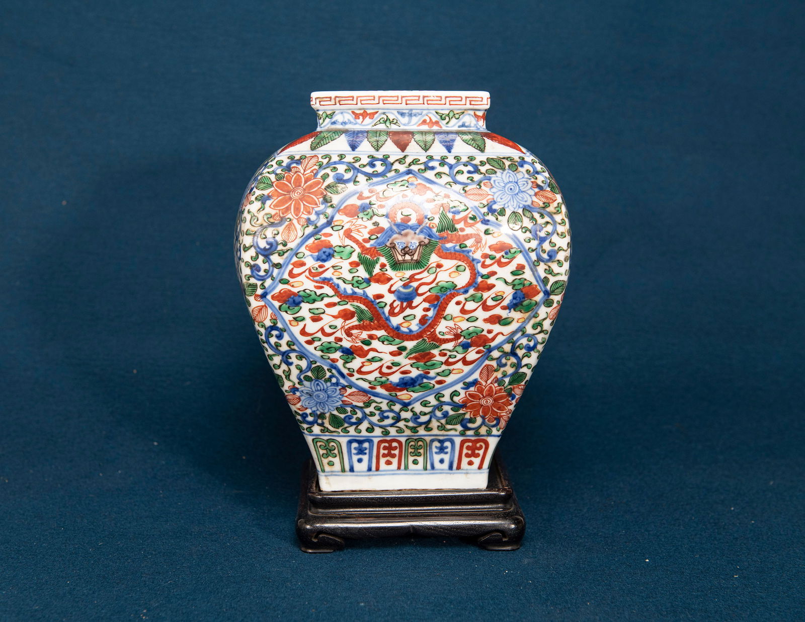 A Chinese Wucai Glazed Dragon Vase (1 of 6)