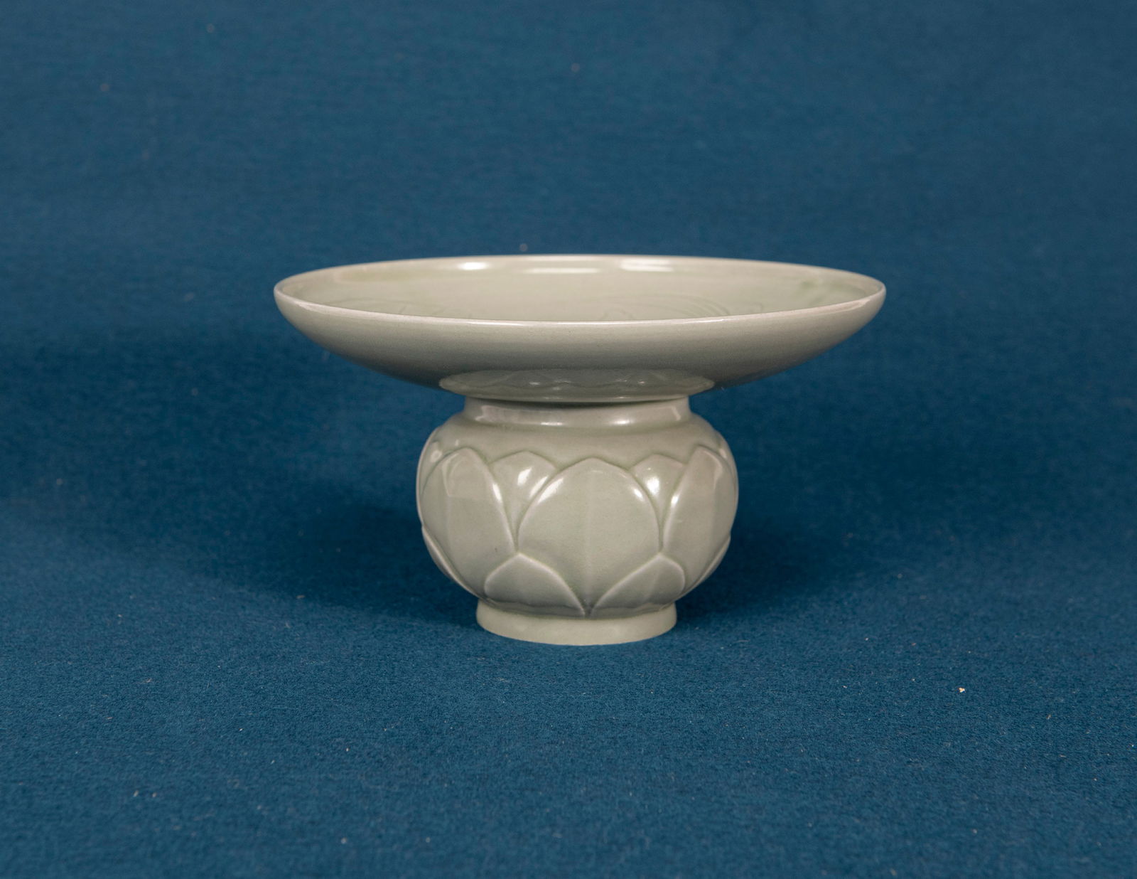 A Chinese Yue Ware Floral Jar: H:10.2cm