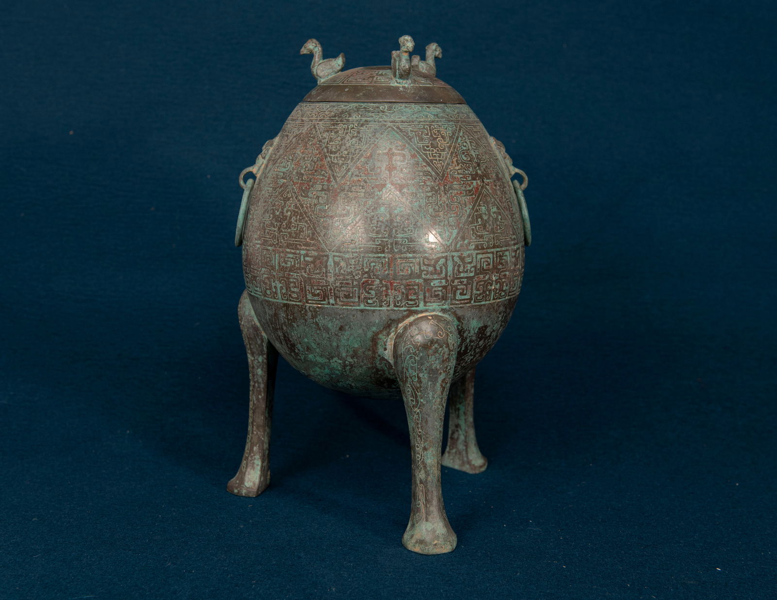 A Chinese Bronze Ritual Vessel (1 of 6)