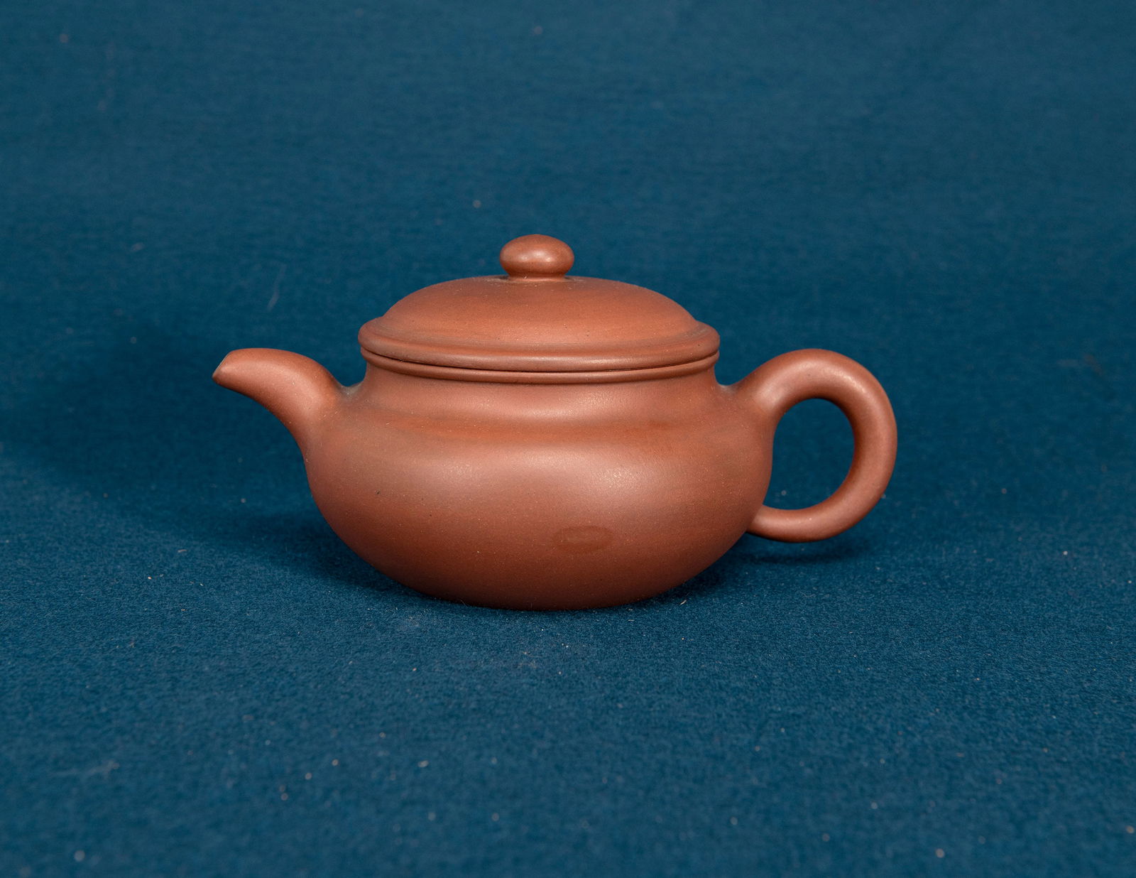 A Chinese Zisha Teapot (1 of 8)