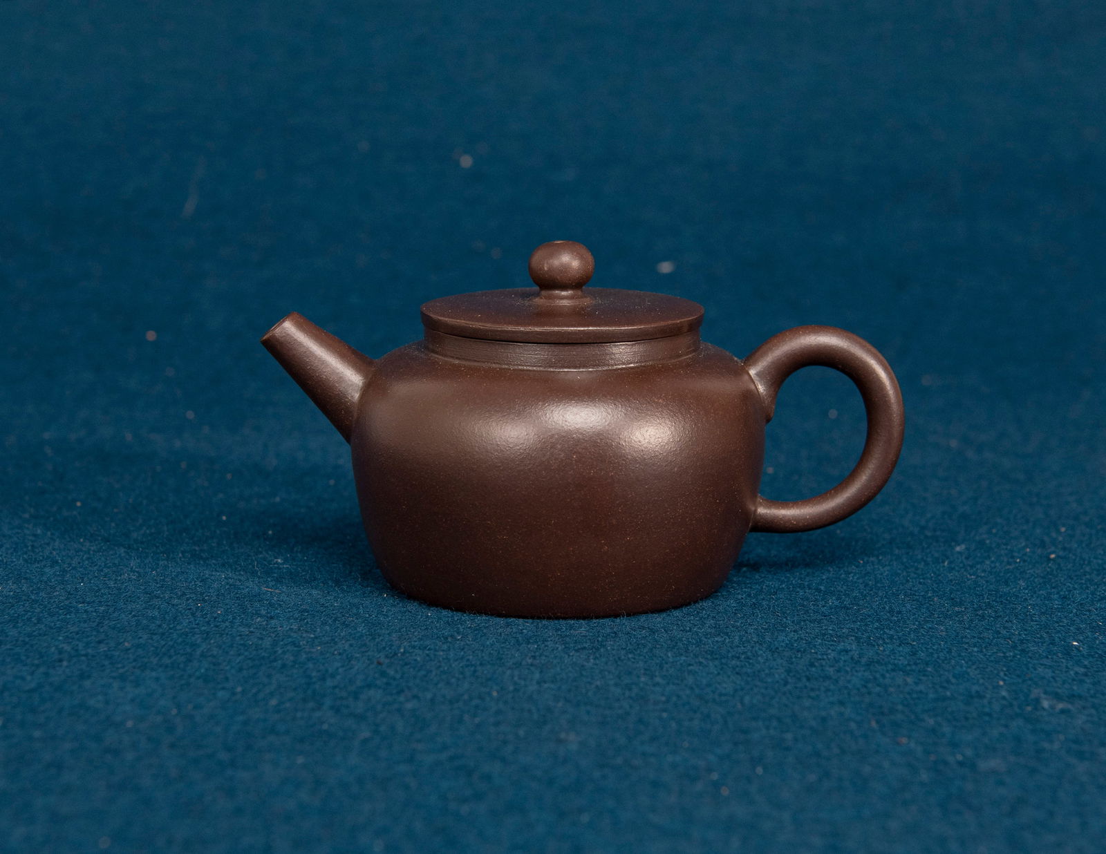 A Chinese Zisha Teapot (1 of 7)